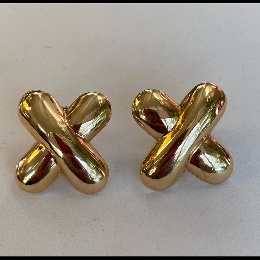 Solid 14KT Yellow Gold Vintage Puffed “Kiss” Earring with Comfortable Omega Back